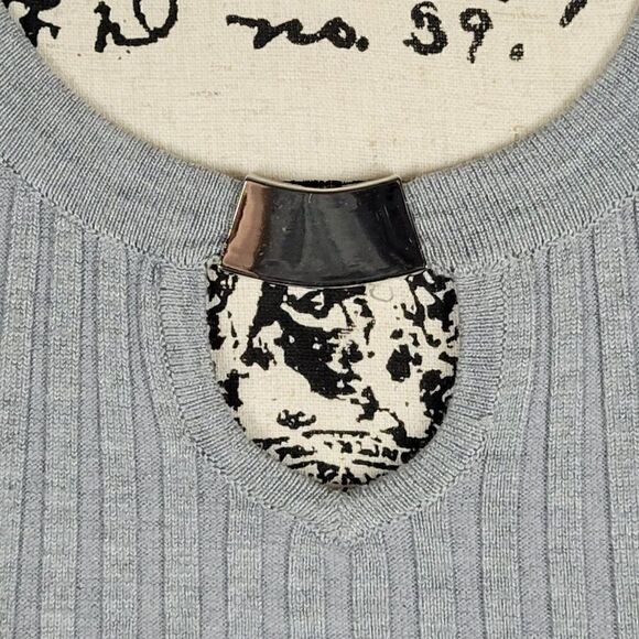 Motive Women's Medium Grey Ribbed Fitted Dressy Chic Casual Buckle Sweater - Picture 4 of 8